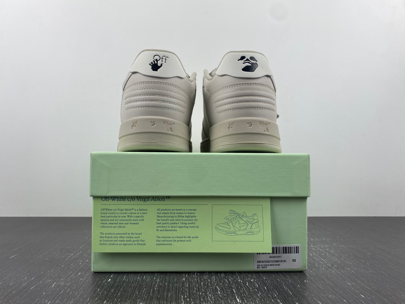 Off-White c/o Virgil Abloh