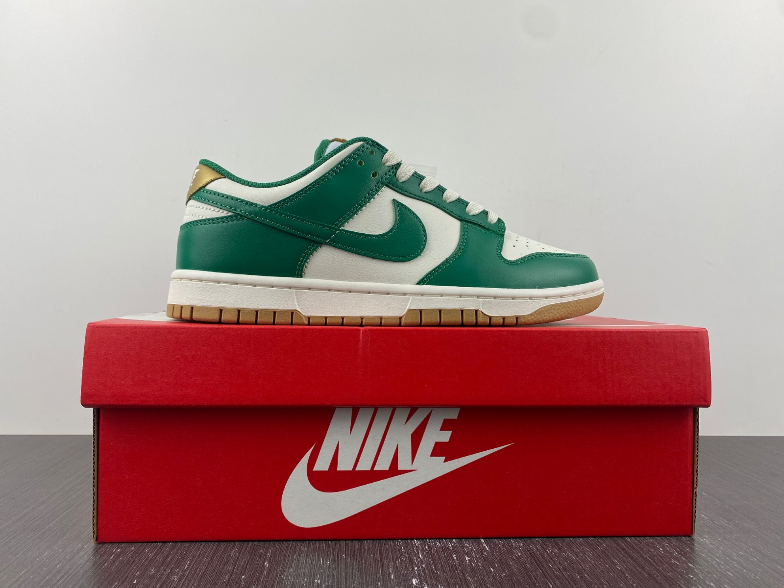 Nike Dunk Low Green White Metallic Gold FB7173-131