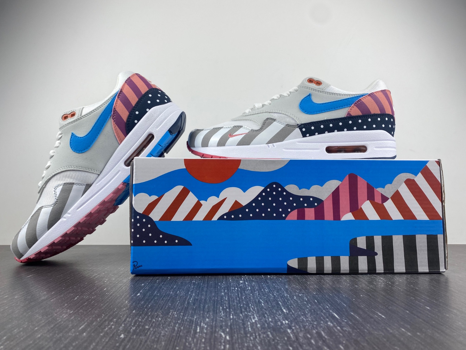 Nike Air Max 1 Parra (2018) - AT3057-100