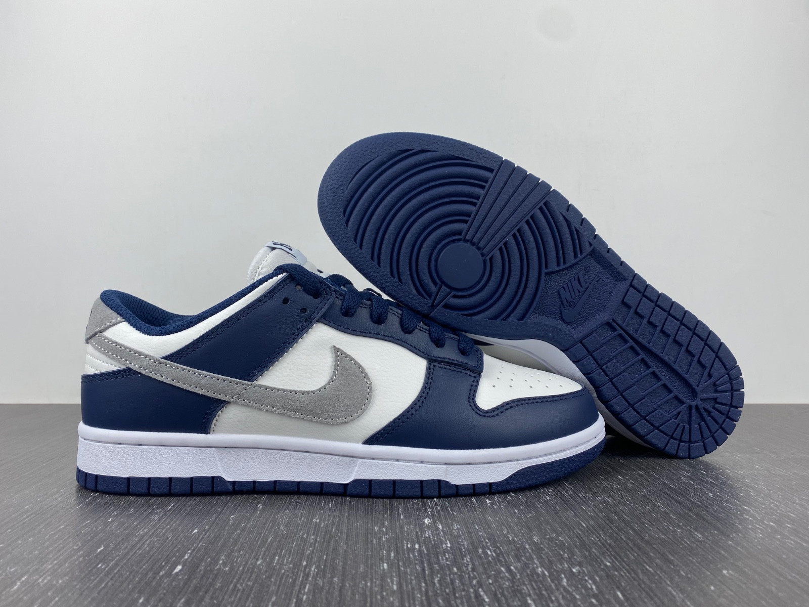 Nike Dunk Low Midnight Navy FD9749-400