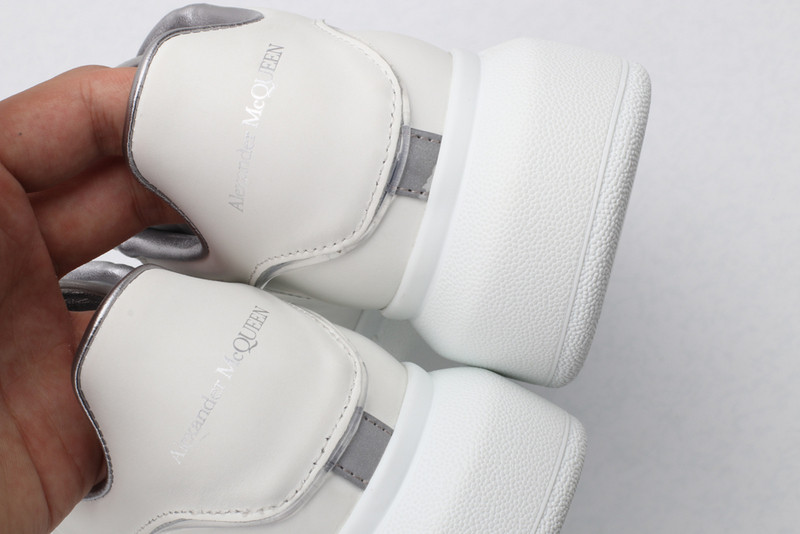 ALEXANDER MCQUEEN SNEAKER