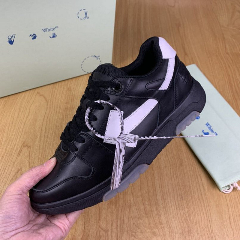 Off-White c/o Virgil Abloh