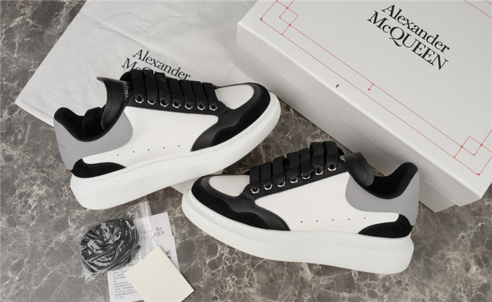 ALEXANDER MCQUEEN SNEAKER