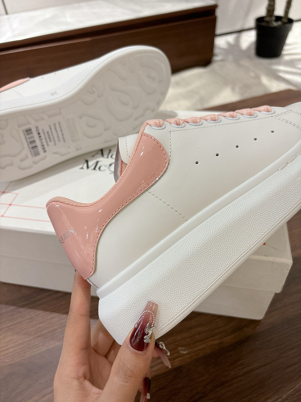 ALEXANDER MCQUEEN SNEAKER