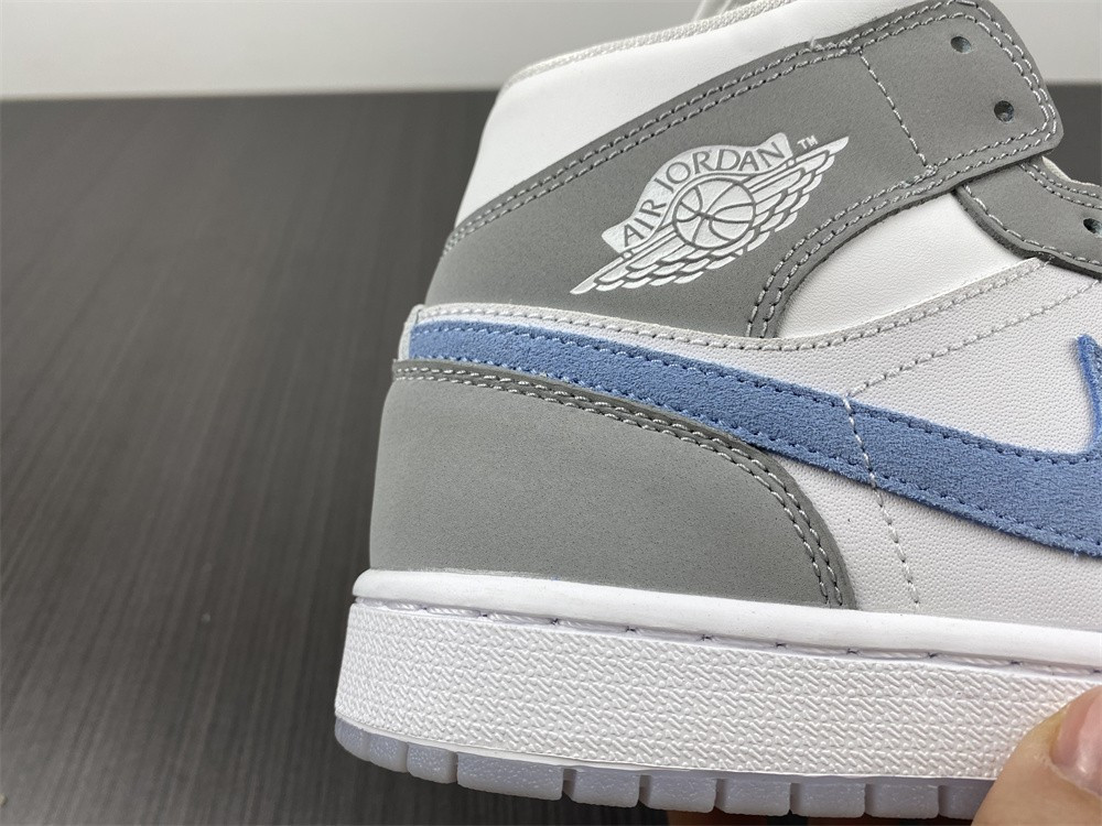 Jordan 1 Mid Wolf Grey Aluminum (W) BQ6472-105