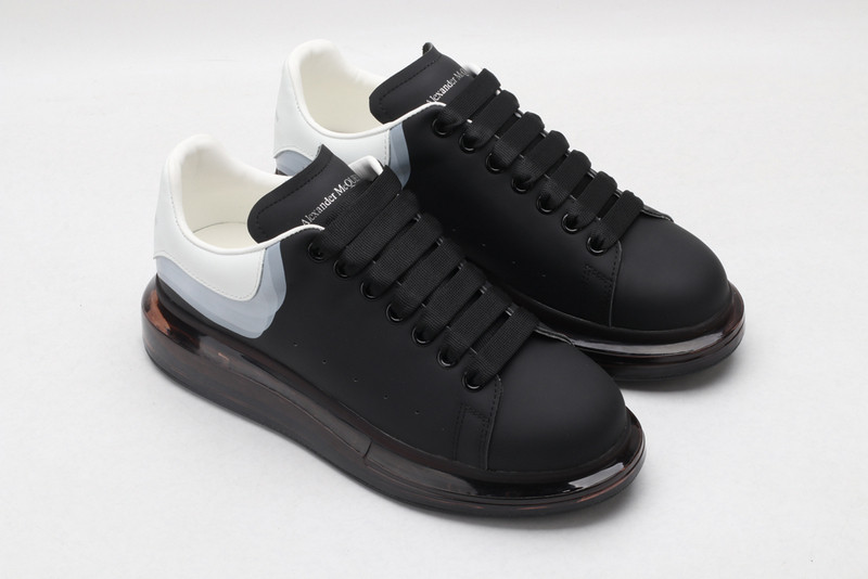 ALEXANDER MCQUEEN SNEAKER