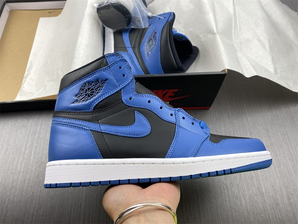 Air Jordan 1 Retro High OG “Dark Marina Blue” 555088-404