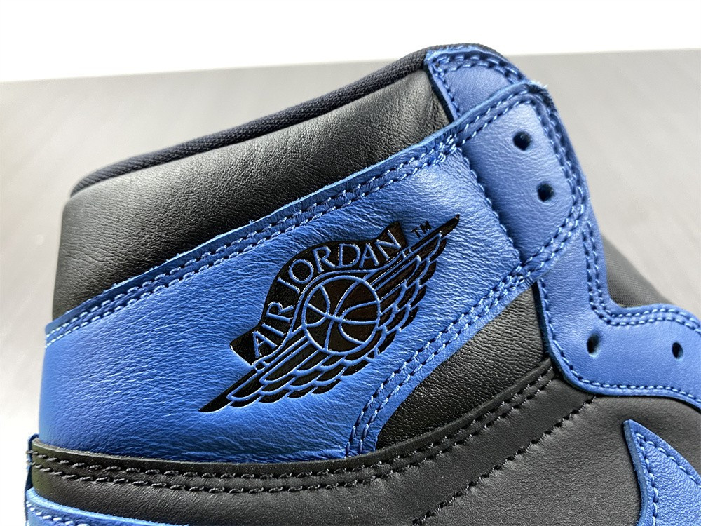 Air Jordan 1 Retro High OG “Dark Marina Blue” 555088-404