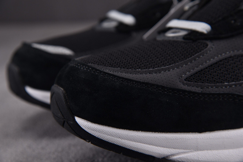 New Balance NB990 V6 M990BK6