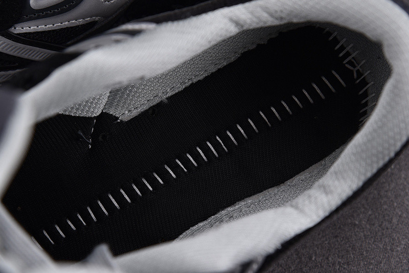 New Balance NB990 V6 M990BK6