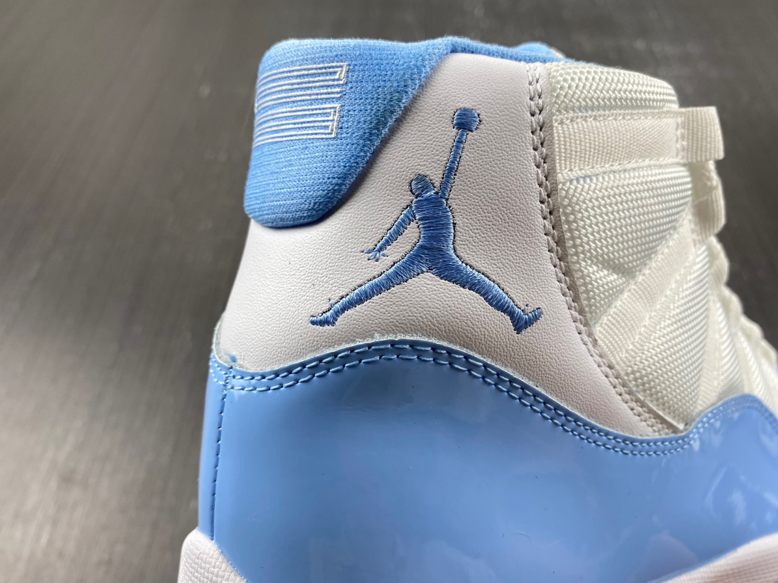 Air Jordan 11 WMNS CT8012-141