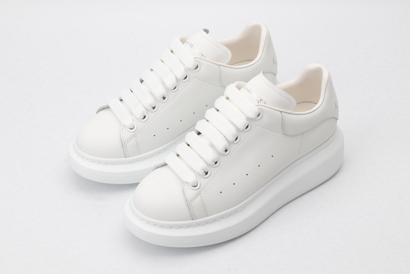 ALEXANDER MCQUEEN SNEAKER