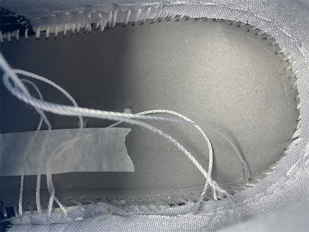 AIR JORDAN 1 LOW BLACK WHITE GREY 553558-040