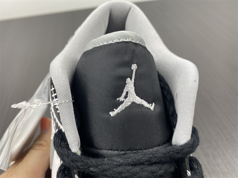 AIR JORDAN 1 LOW BLACK WHITE GREY 553558-040