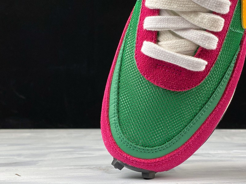 NIKE LD WAFFLE X SACAI PINE GREEN BV0073-301