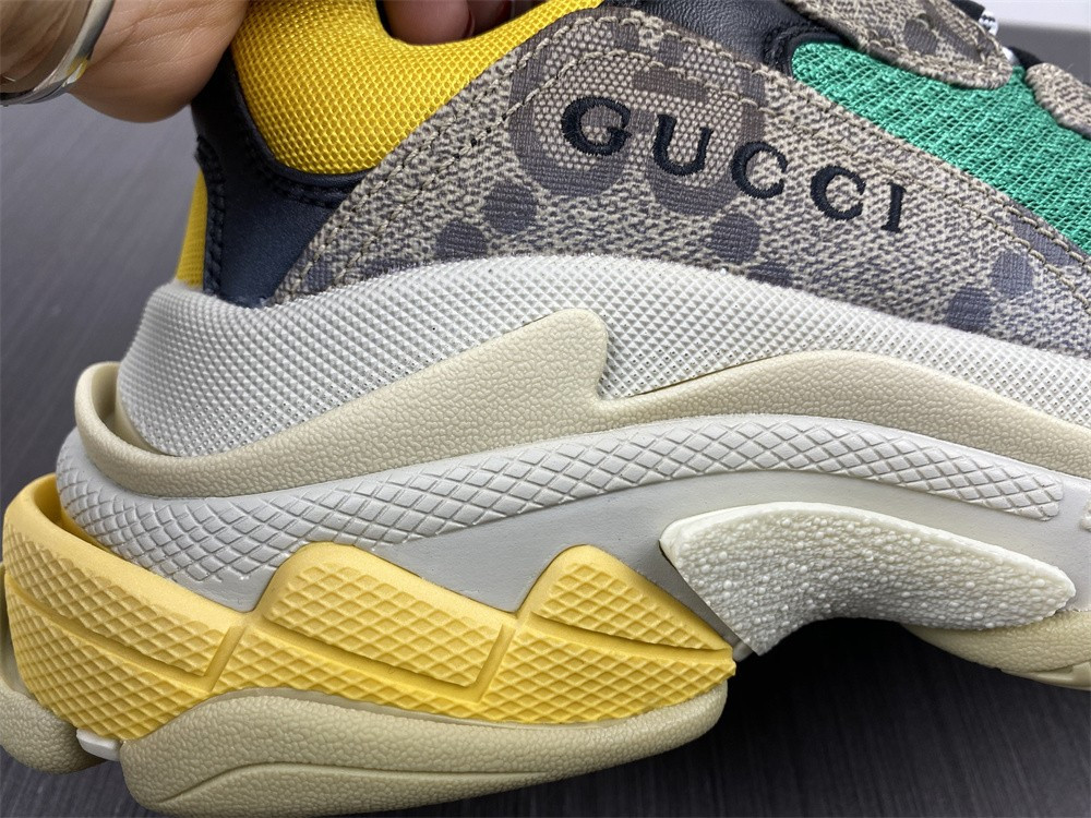 Ba*len*cia*ga triple s 683067 umo20 9766