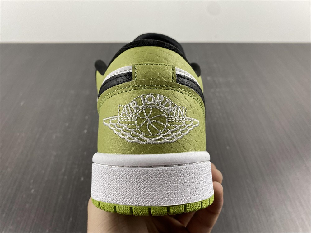 Jordan 1 Low Snakeskin Vivid Green (W) DX4446-301