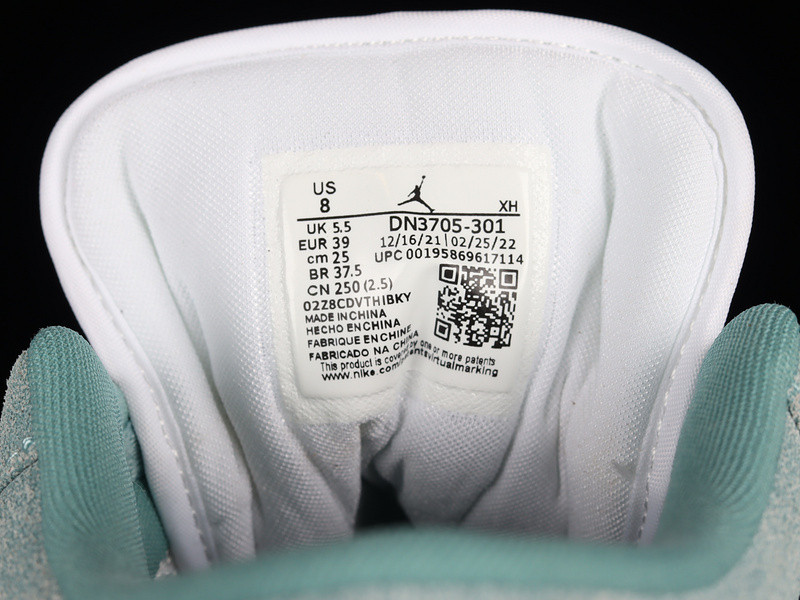 Air Jordan 1 Low “New Emerald” DN3705-301