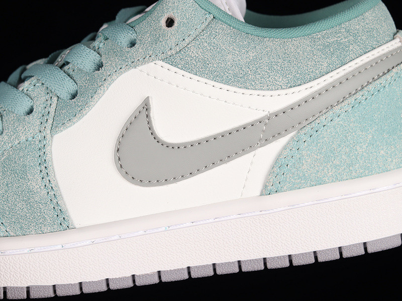 Air Jordan 1 Low “New Emerald” DN3705-301