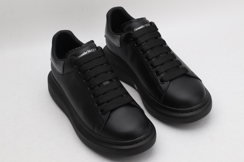 ALEXANDER MCQUEEN SNEAKER