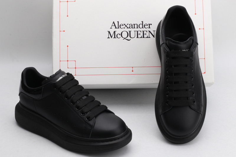 ALEXANDER MCQUEEN SNEAKER