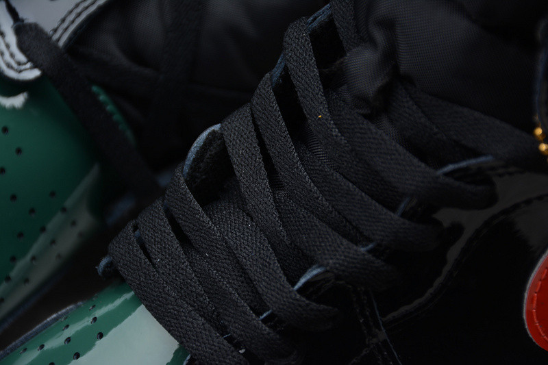 AIR JORDAN 1 HIGH OG "SOLEFLY FRIENDS & FAMILY" AV3905-038