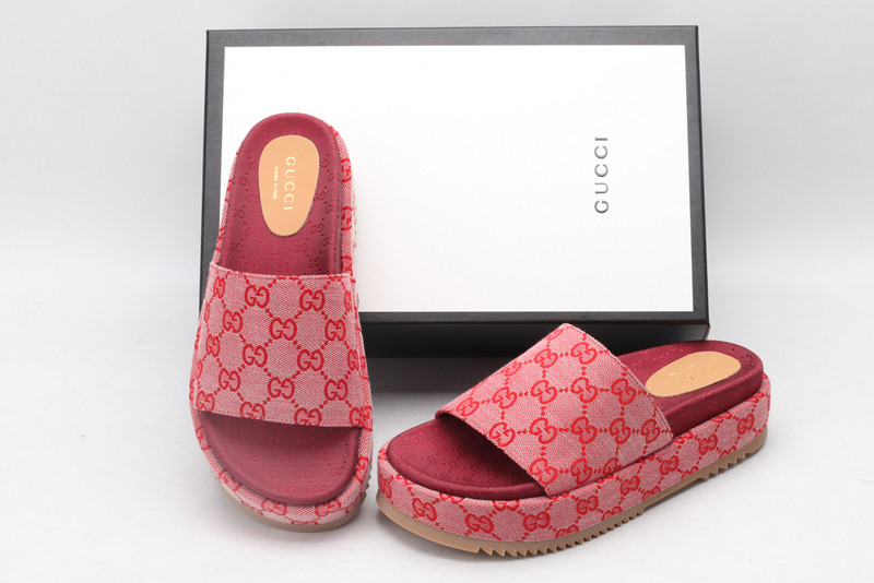GUC LEATHER SLIDE