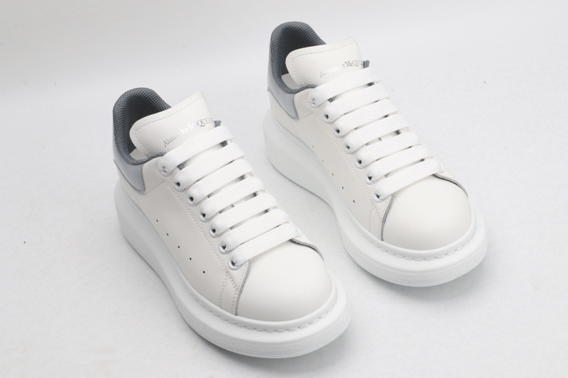 ALEXANDER MCQUEEN SNEAKER