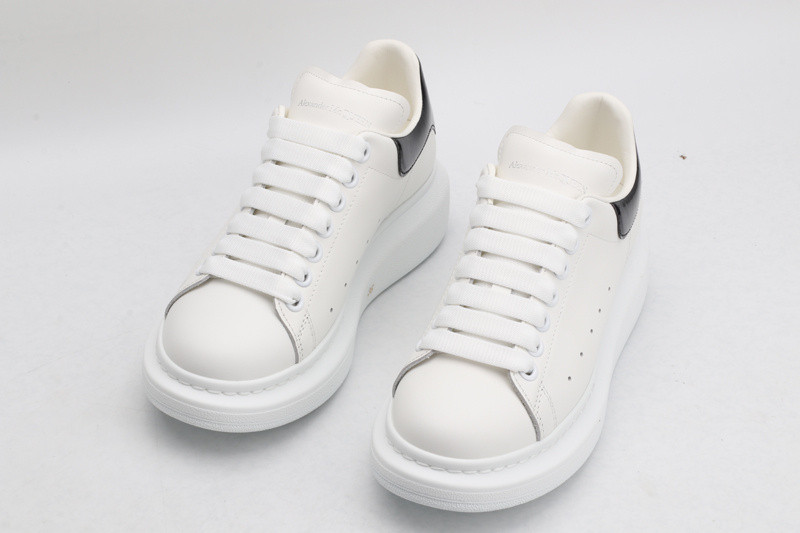 ALEXANDER MCQUEEN SNEAKER