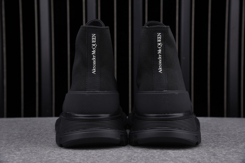 ALEXANDER MCQUEEN SNEAKER