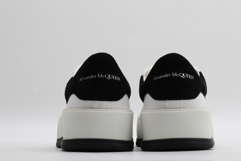 ALEXANDER MCQUEEN SNEAKER