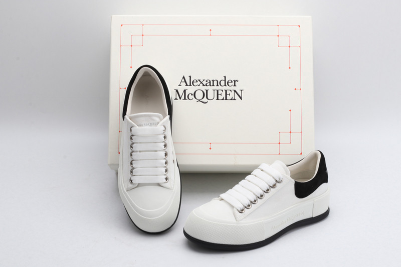 ALEXANDER MCQUEEN SNEAKER