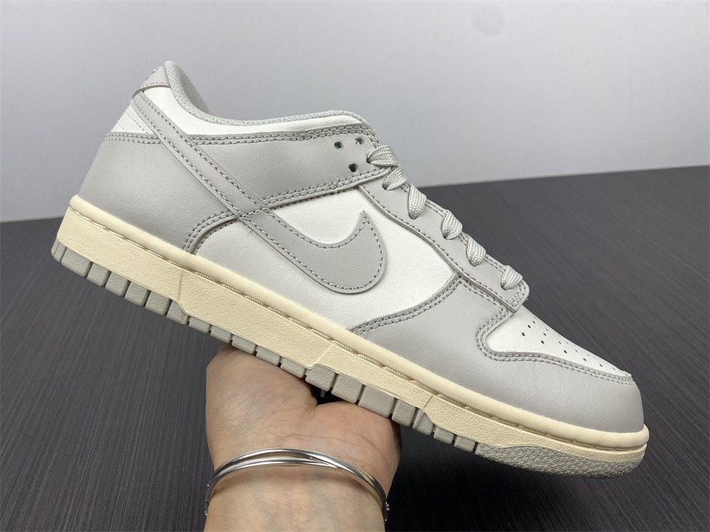 NIKE DUNK LOW “LIGHT BONE“ DD1503-107