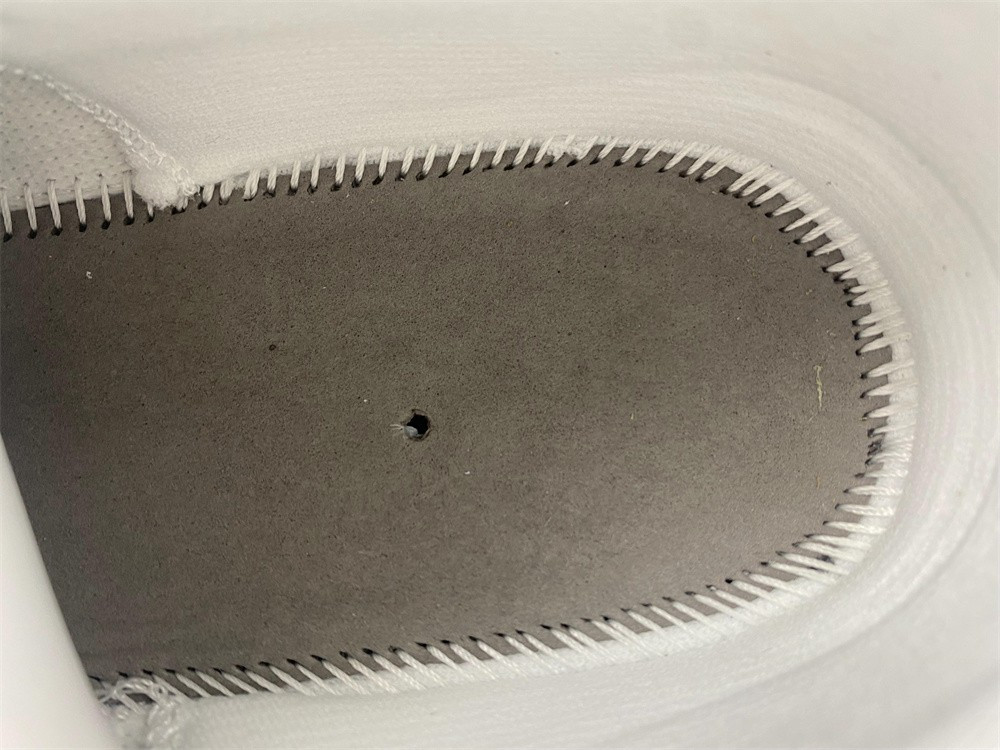 Jordan 11 Retro Low University Blue (2017) 528895-106