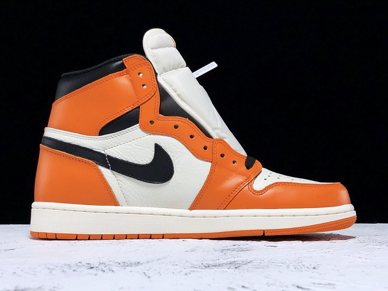 AIR JORDAN 1 RETRO HIGH OG SHATTERED BACKBOARD AWAY 555088-113