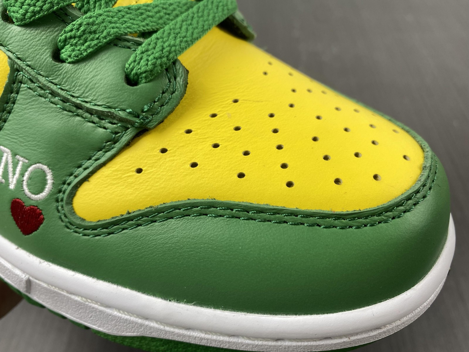 Nike SB Dunk High By Any Means Brazil DN3741-700