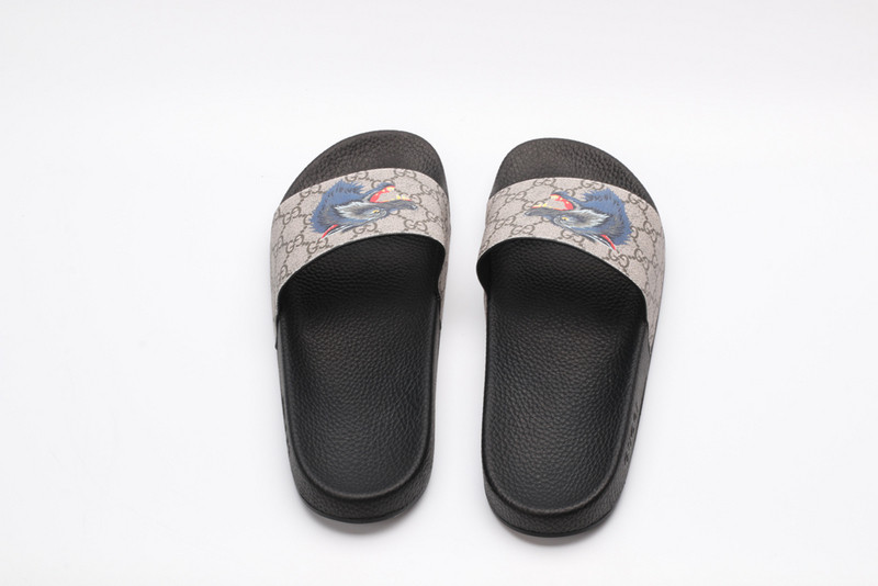 GUC LEATHER SLIDE