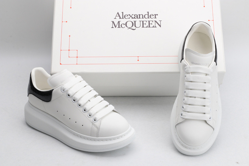 ALEXANDER MCQUEEN SNEAKER