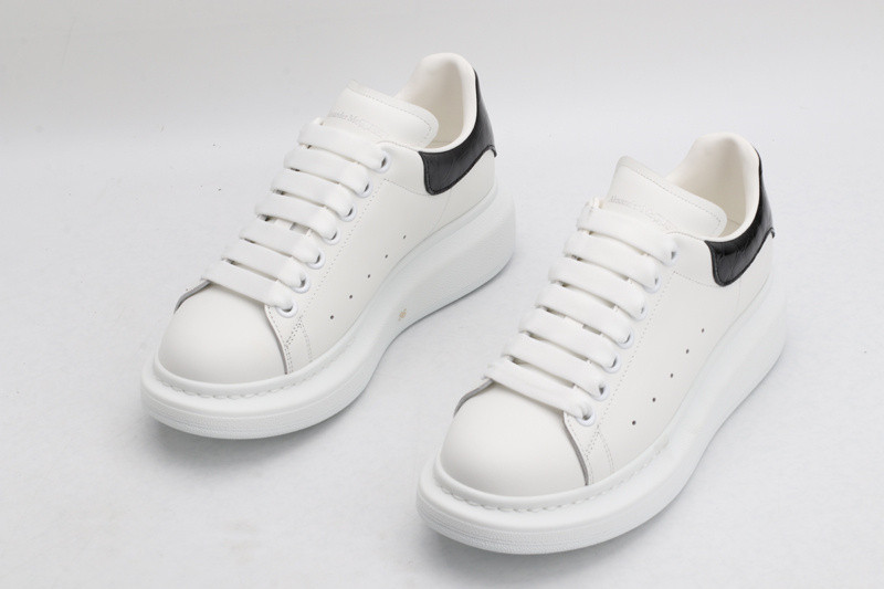 ALEXANDER MCQUEEN SNEAKER