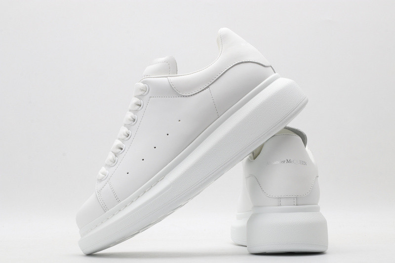 ALEXANDER MCQUEEN SNEAKER