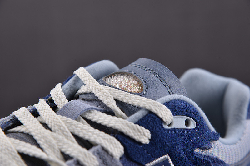 New Balance 2002R Protection Pack Light Arctic Grey Purple M2002RDI