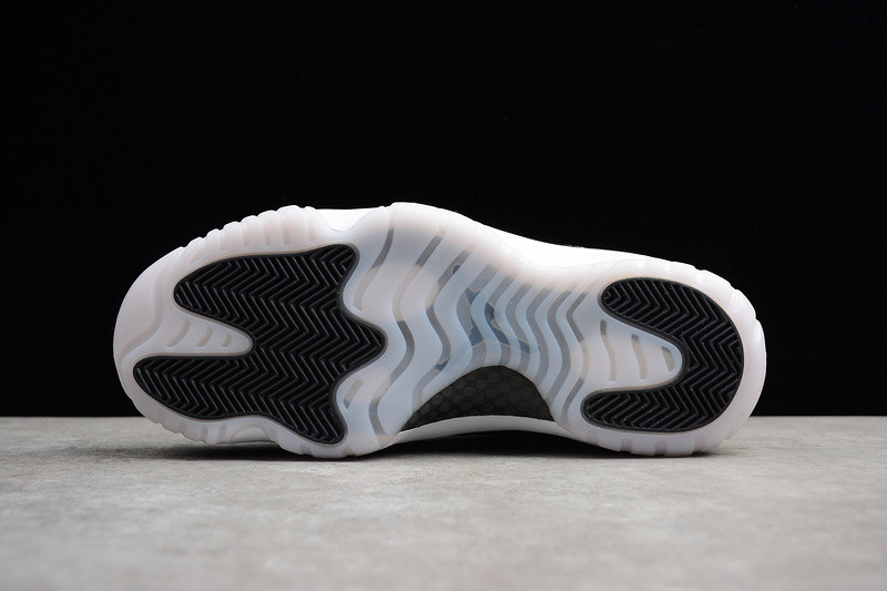 AIR JORDAN 11 RETRO LOW "BARONS" 528895-010