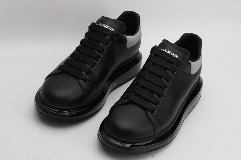 ALEXANDER MCQUEEN SNEAKER