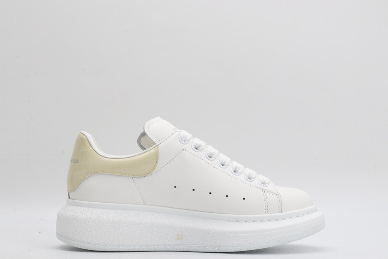 ALEXANDER MCQUEEN SNEAKER