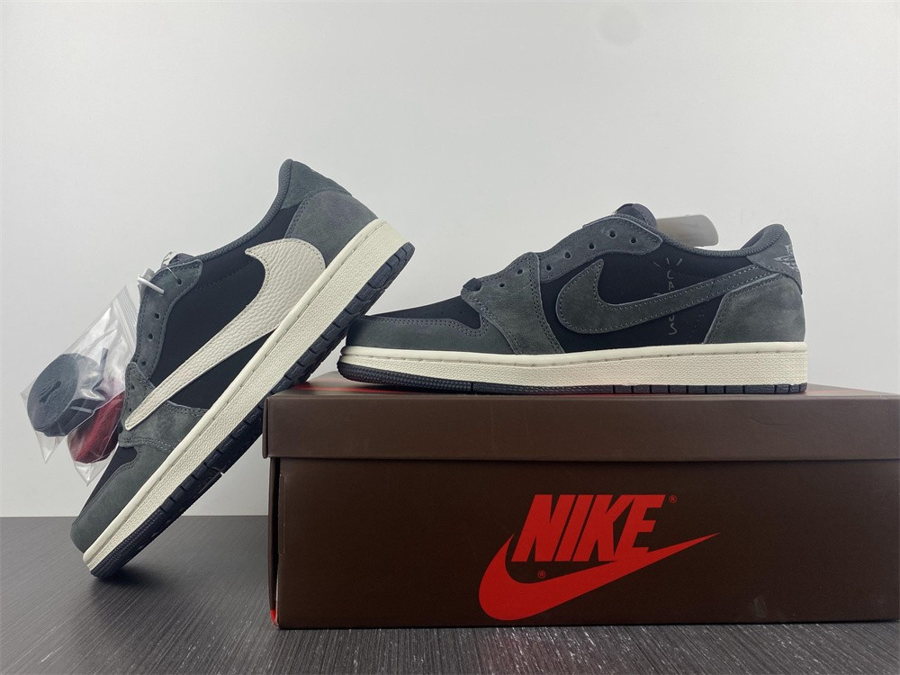 Travis Scott x Air Jordan 1 Low OG DM7866-001