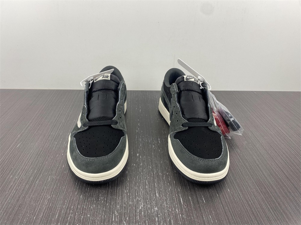 Travis Scott x Air Jordan 1 Low OG DM7866-001
