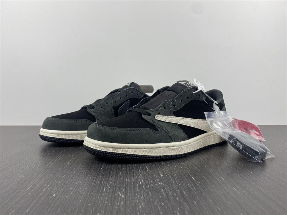 Travis Scott x Air Jordan 1 Low OG DM7866-001