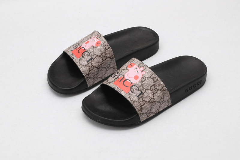 GUC LEATHER SLIDE