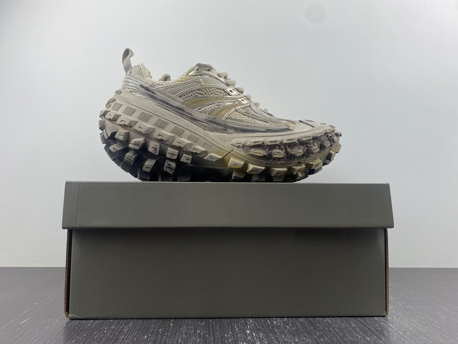 Ba*len*cia*ga bouncer chunky-sole sneakers