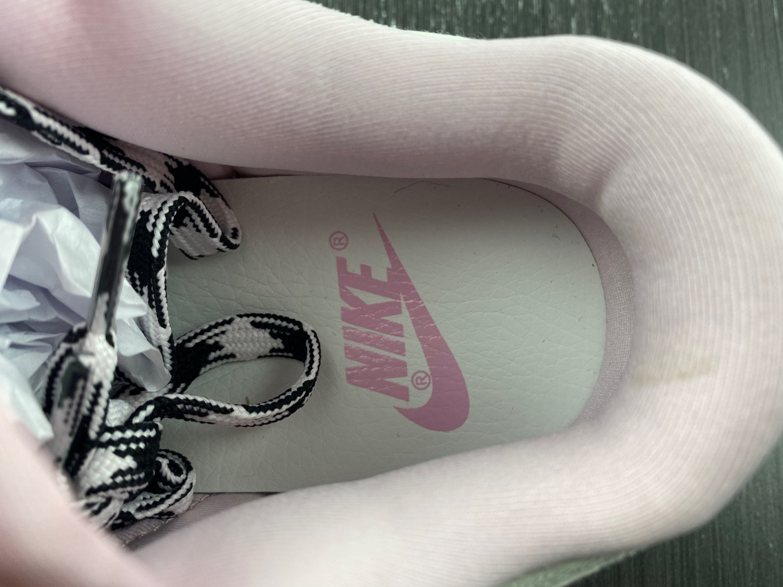 Nike SB Dunk Low LX Pink Foam White Black DV3054-600